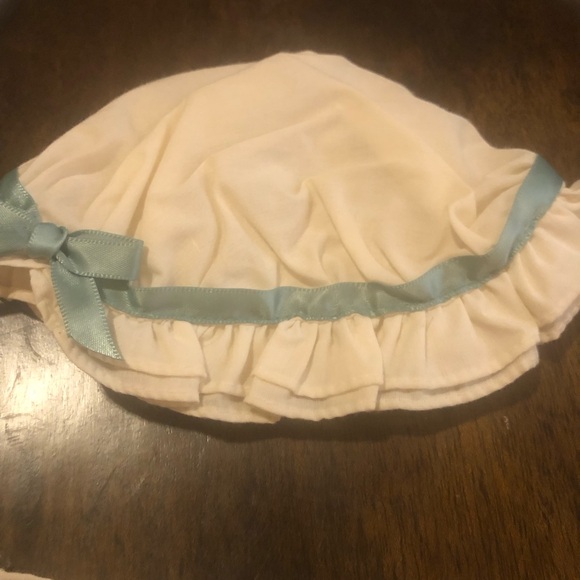 Felicity work out outfit - Picture 4 of 6